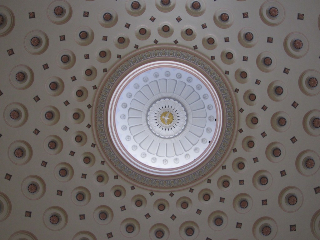 Looking up into the magnificient dome of the Cathedral. 