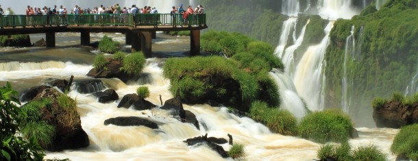 Discover the power of nature at Igauzú Falls